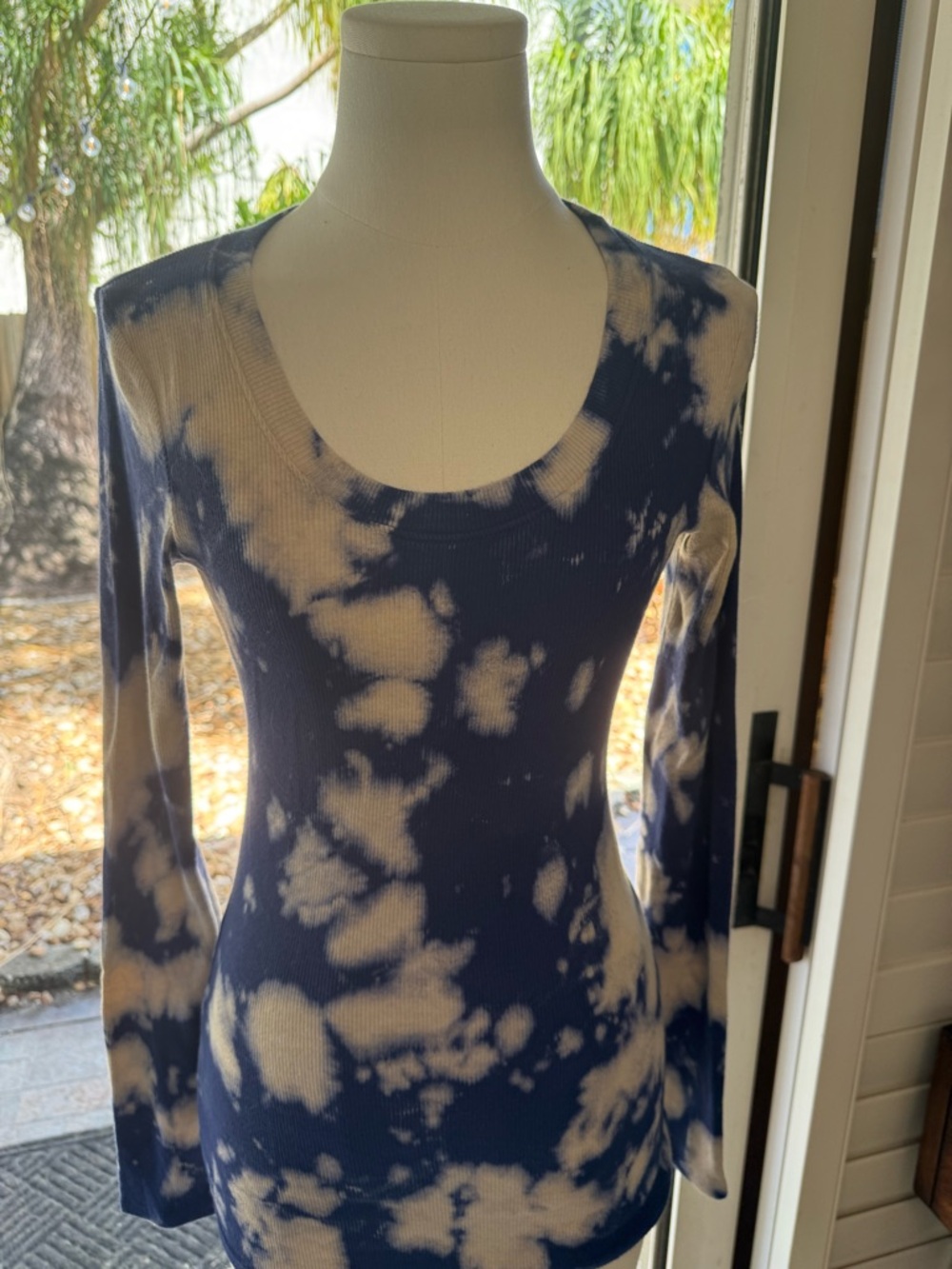 Enti Tie-Dye Long Sleeve Scoop Neck Top - Blue & Cream NWOT